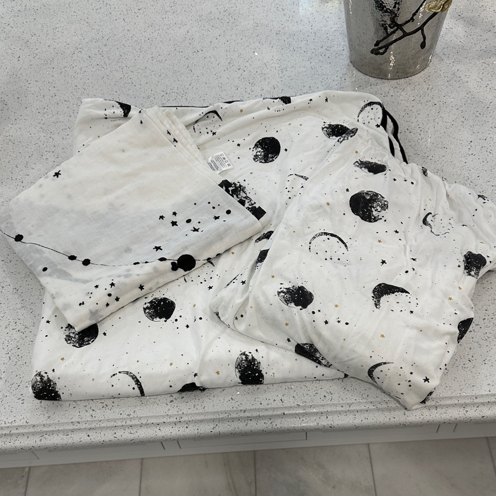 Goumi X Baby Jives & Co Celestial Bedding Set - Black and White